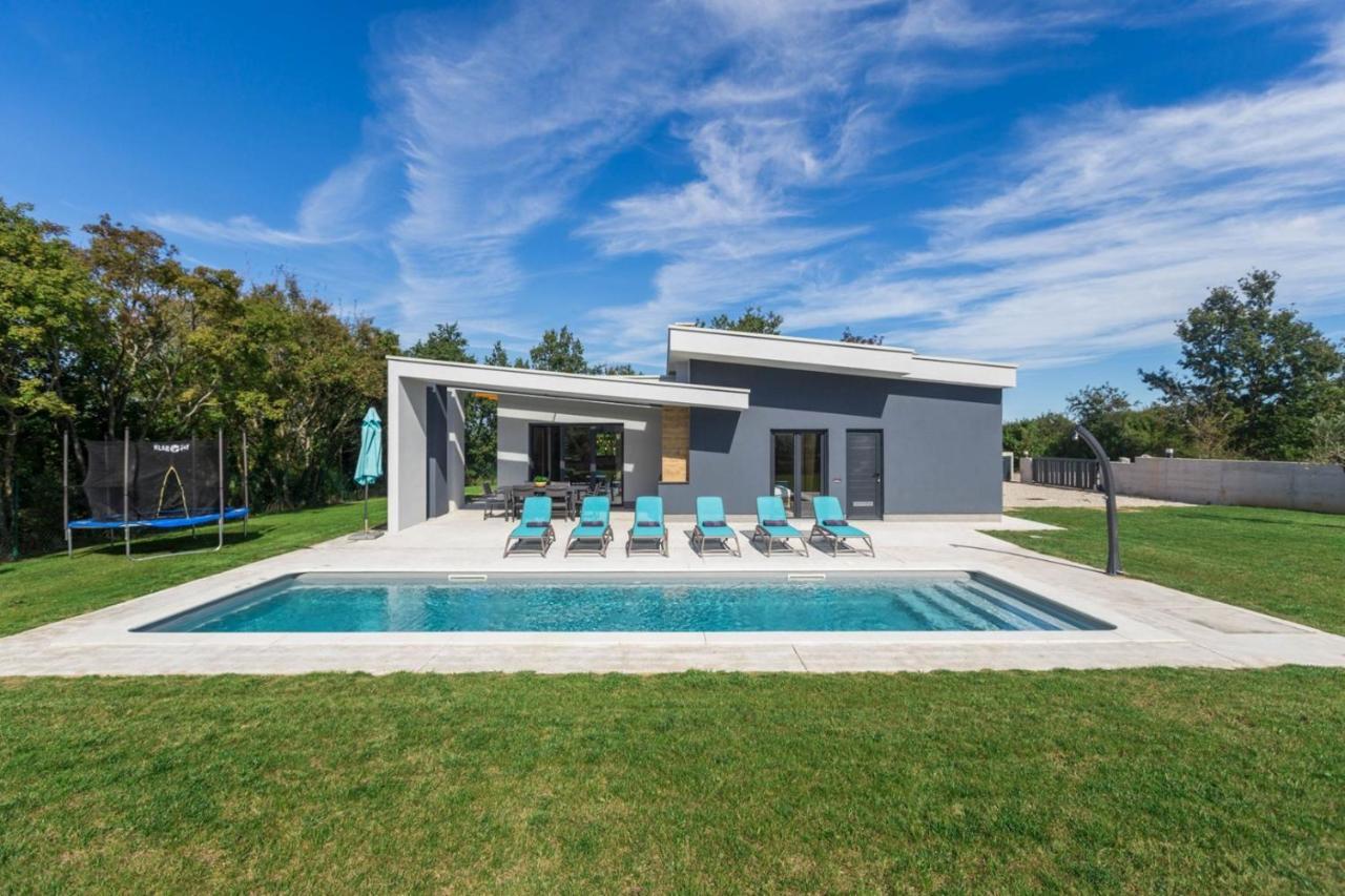 Villa Mariva Zminj Luaran gambar